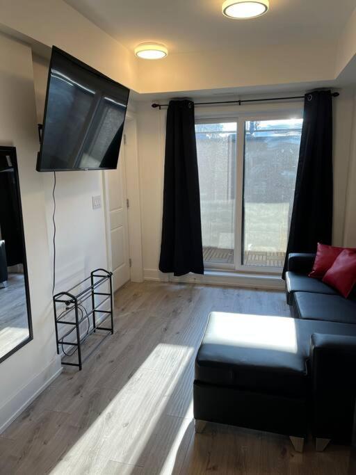 Lovely One Bedroom Condo With Free Parking ไนแอการาฟอลส์ ภายนอก รูปภาพ