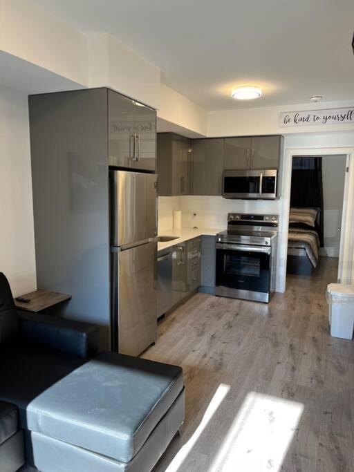 Lovely One Bedroom Condo With Free Parking ไนแอการาฟอลส์ ภายนอก รูปภาพ