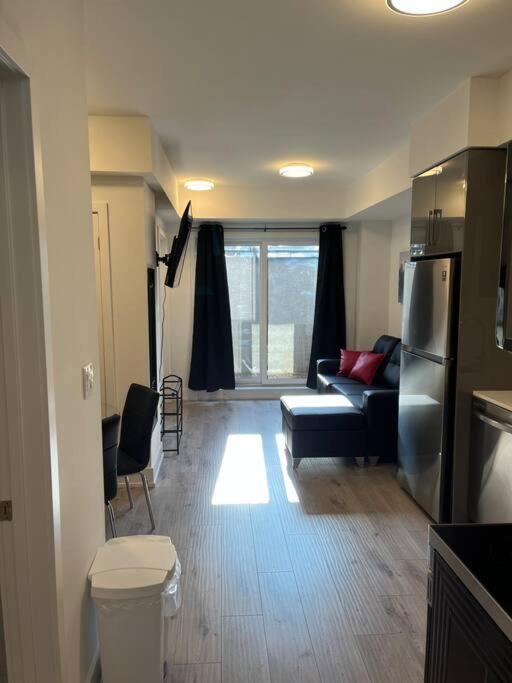 Lovely One Bedroom Condo With Free Parking ไนแอการาฟอลส์ ภายนอก รูปภาพ