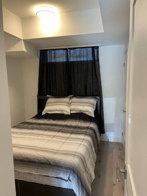 Lovely One Bedroom Condo With Free Parking ไนแอการาฟอลส์ ภายนอก รูปภาพ